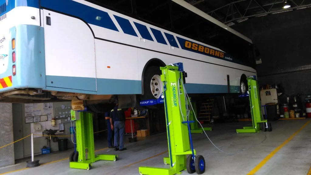 Portable Heavy Vehicle Hoists